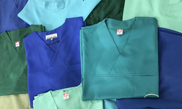 تولید کننده انواع مختلف لباس های بیمارستان در ایران